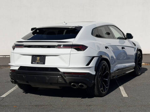 2023 Lamborghini Urus Performante