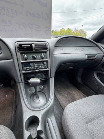 2000 Ford Mustang