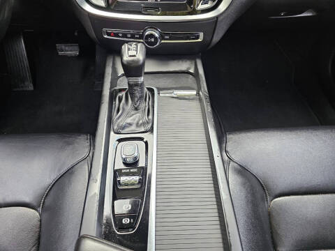 2020 Volvo S60 T5 Momentum