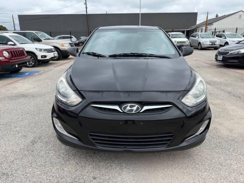 2013 Hyundai Accent GLS