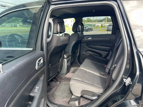 2019 Jeep Grand Cherokee Laredo