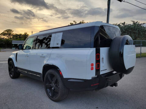 2024 Land Rover Defender 130 P400 X-Dynamic SE