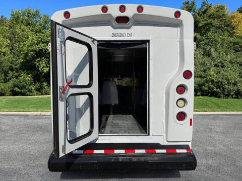 2013 Ford E-Series E-350 SD
