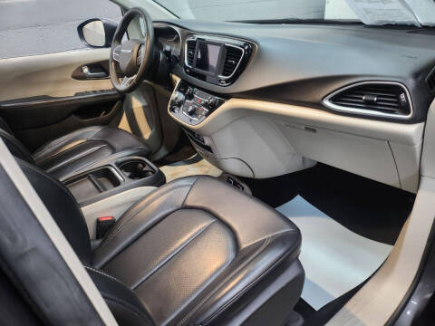 2021 Chrysler Voyager LXi