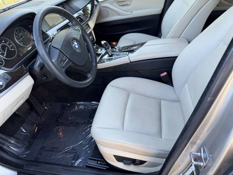 2012 BMW 5 Series 528i