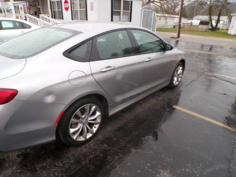 2015 Chrysler 200 S