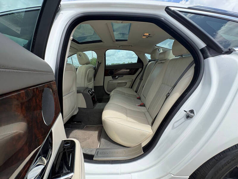 2012 Jaguar XJ