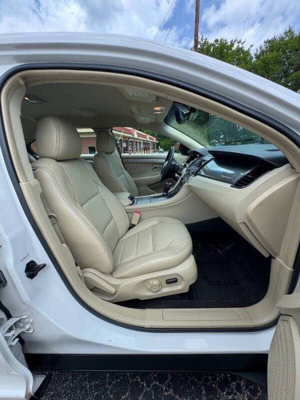 2015 Ford Taurus SEL