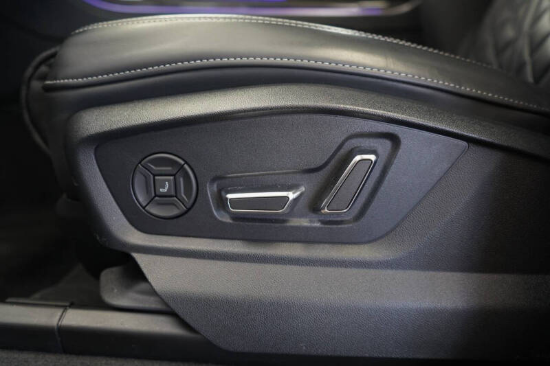 2023 Audi SQ8 4.0T quattro Premium Plus