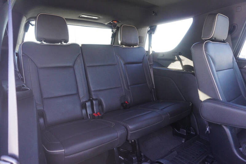 2023 GMC Yukon SLT
