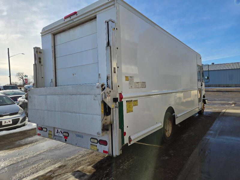 2010 Freightliner MT45 Chassis