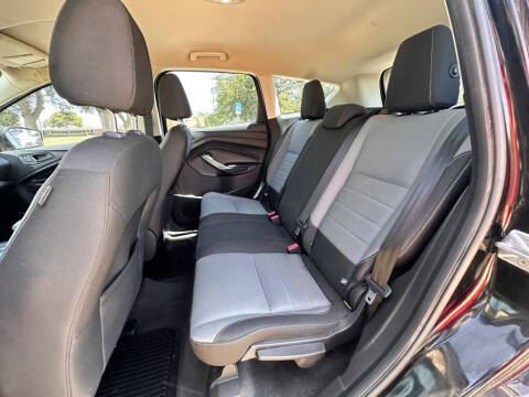 2017 Ford Escape S