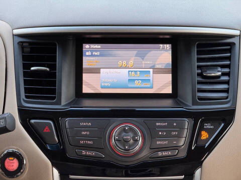 2014 Nissan Pathfinder SV