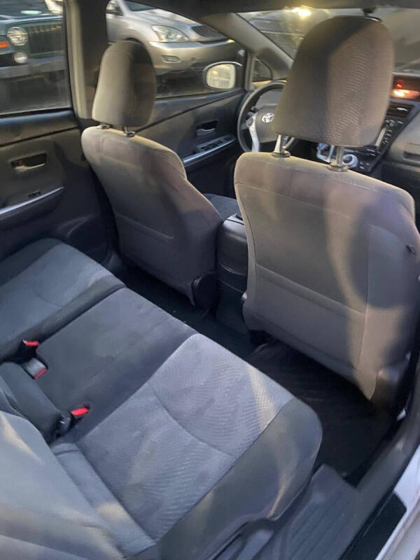 2012 Toyota Prius v Two