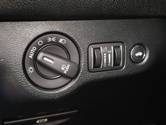 2018 Dodge Challenger 392 HEMI Scat Pack Shaker