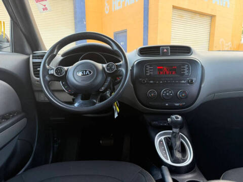2014 Kia Soul +