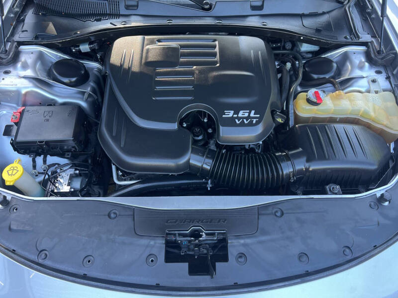 2018 Dodge Charger SXT Plus