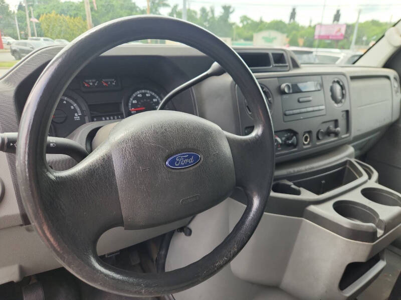 2009 Ford E-Series E-150