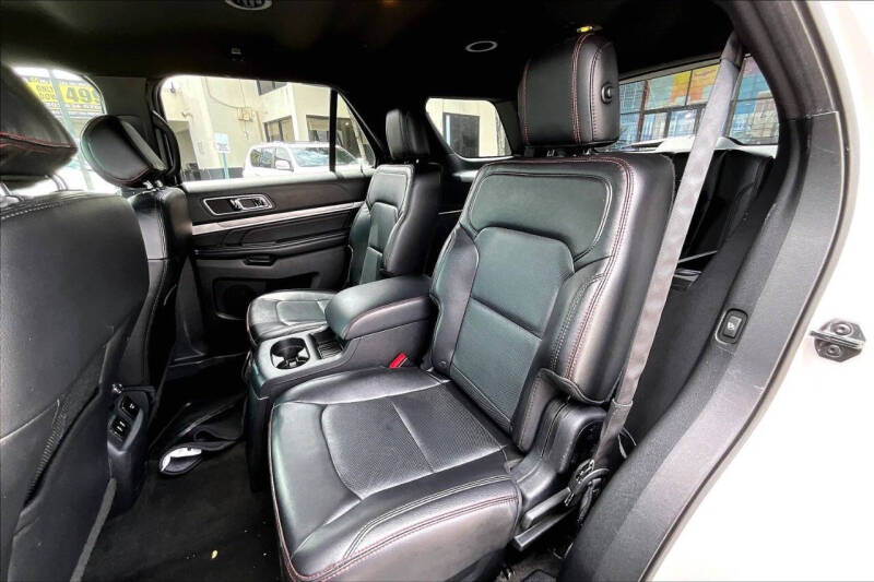 2017 Ford Explorer Sport