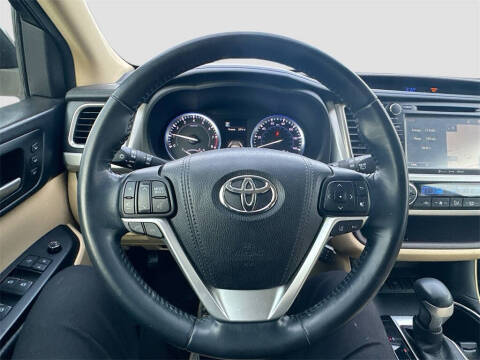 2017 Toyota Highlander Limited Platinum