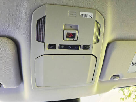 2020 Toyota Highlander LE