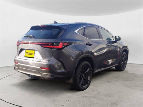 2026 Lexus NX 450h+ Luxury
