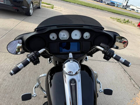2023 Harley-Davidson Street Glide