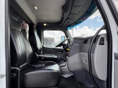 2017 Peterbilt 567