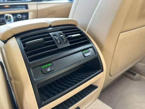 2015 BMW 5 Series 528i xDrive