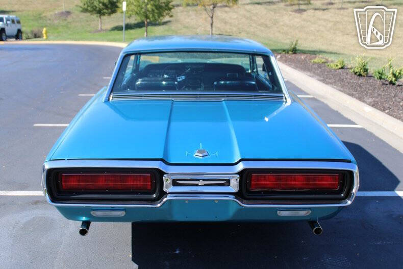 1965 Ford Thunderbird