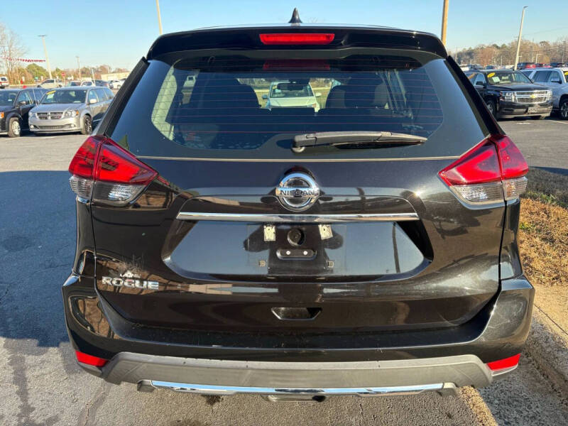 2020 Nissan Rogue