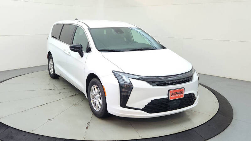 2027 Chrysler Pacifica Select