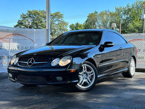 2004 Mercedes-Benz CLK for sale at MAGIC AUTO SALES in Little Ferry NJ
