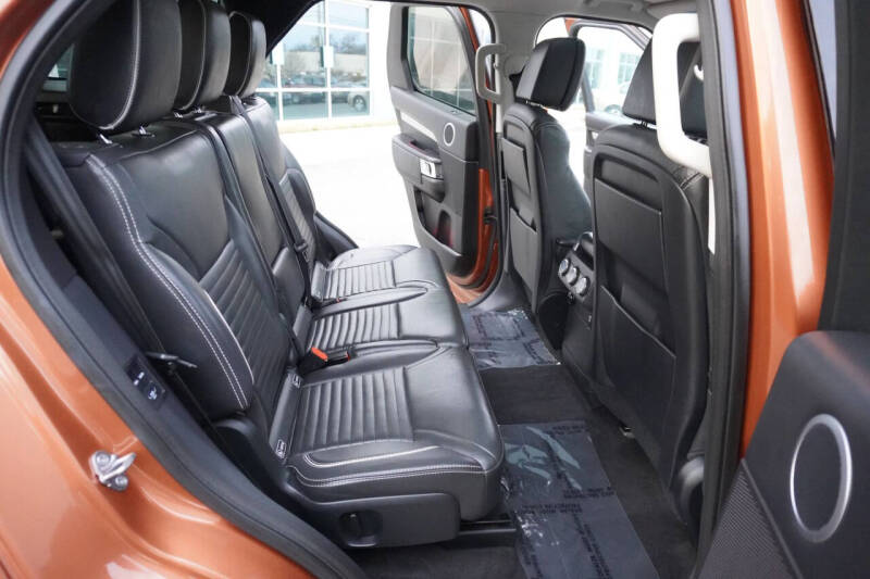 2017 Land Rover Discovery First Edition