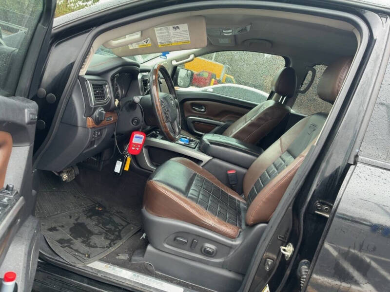 2017 Nissan Titan Platinum Reserve