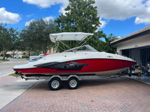 Sea-Doo Challenger Image