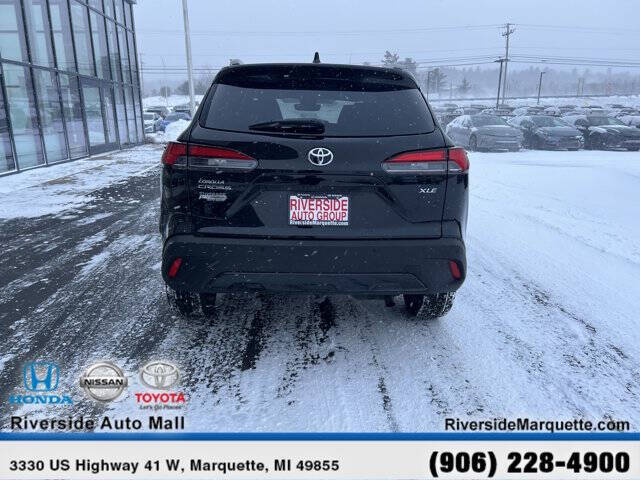 2022 Toyota Corolla Cross XLE