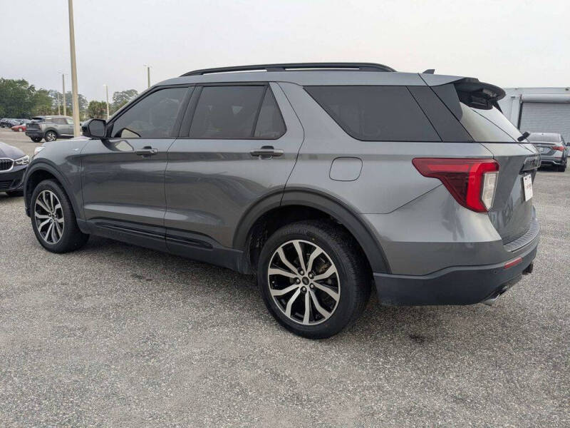 2022 Ford Explorer ST-Line