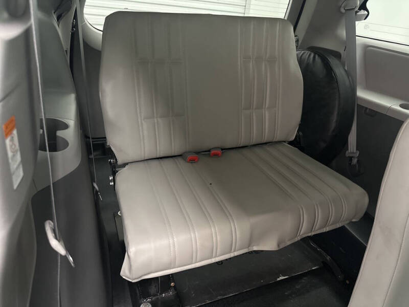 2020 Toyota Sienna L 7-Passenger