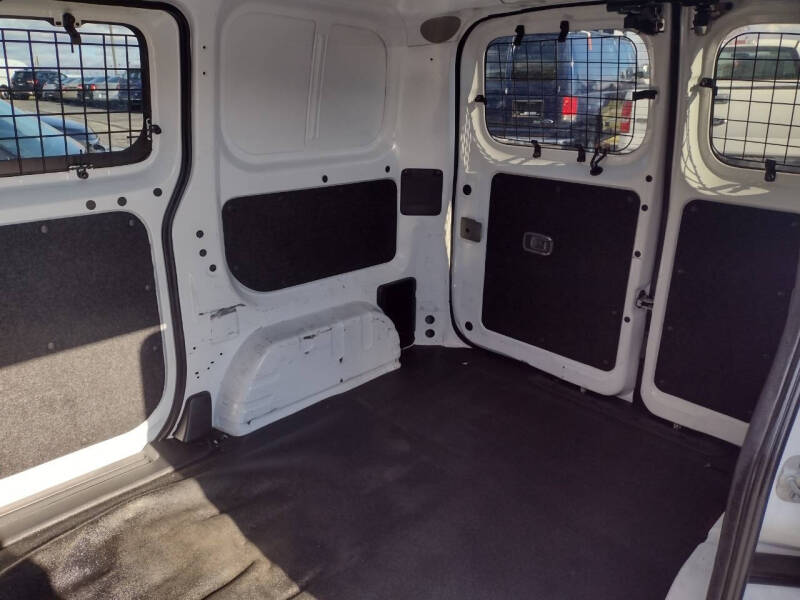 2019 Nissan NV200 SV photo 13