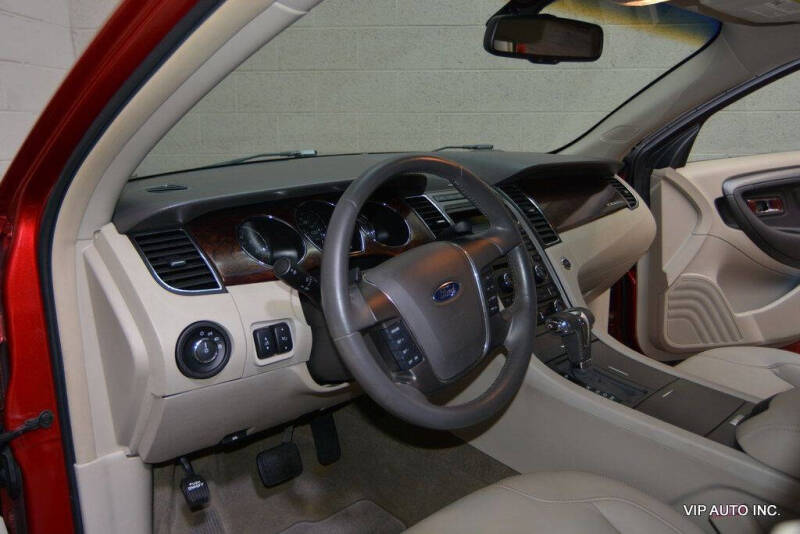 2011 Ford Taurus SEL