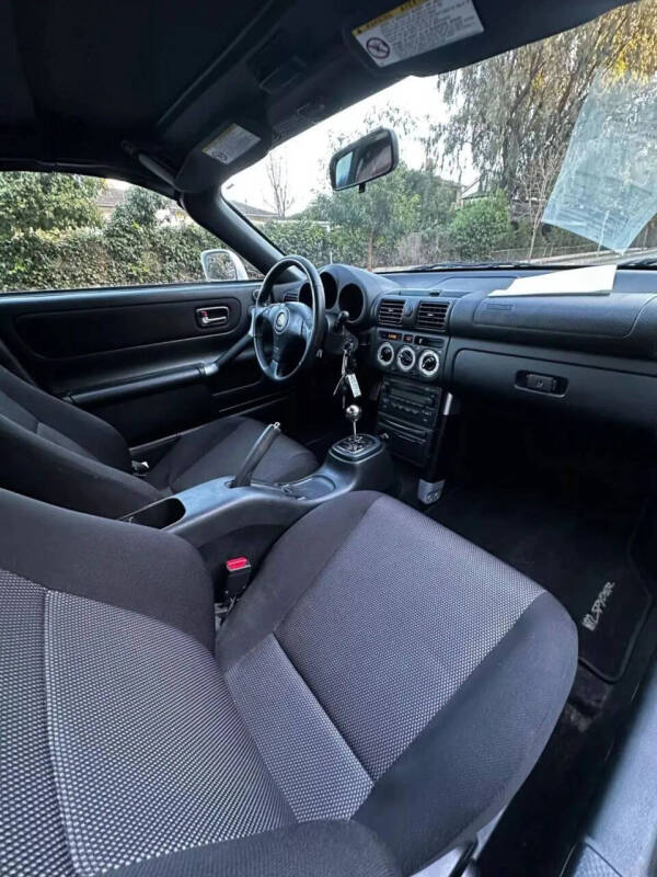 2005 Toyota MR2 Spyder