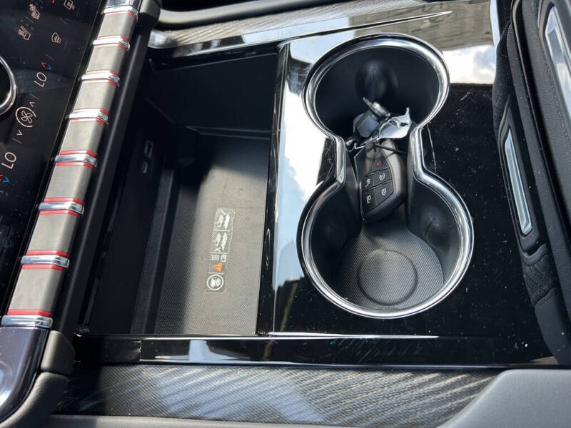 2025 GMC Yukon XL AT4