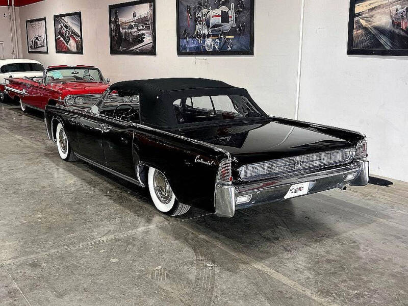1961 Lincoln Continental