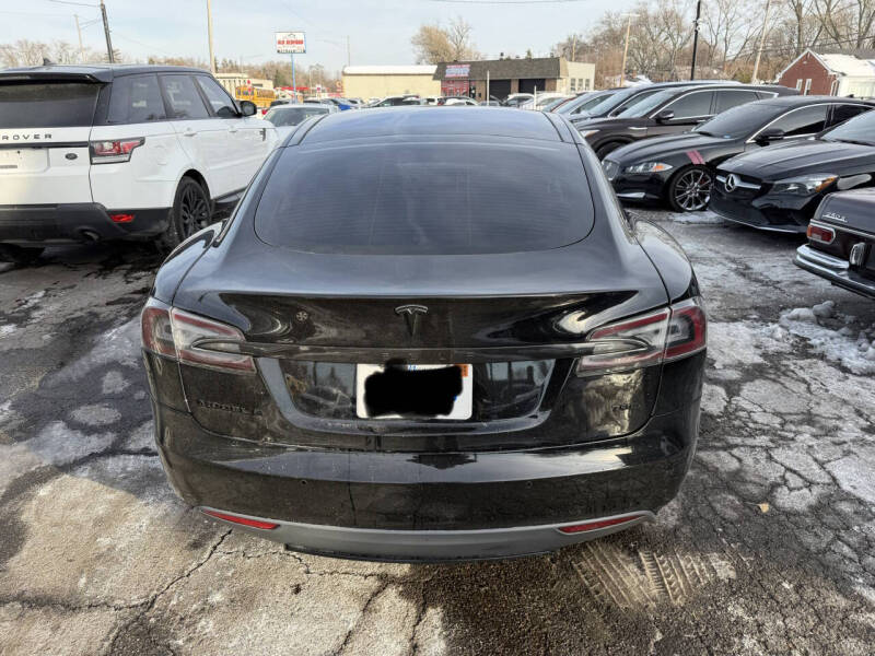 2015 Tesla Model S 70D