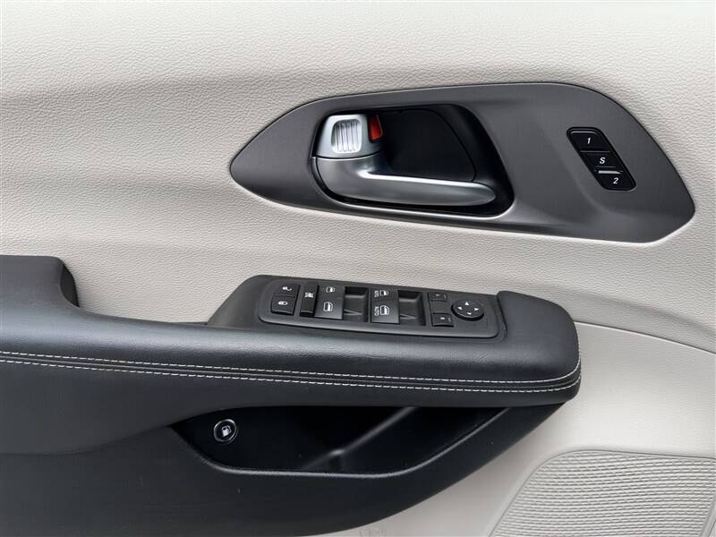 2024 Chrysler Pacifica Plug-In Hybrid