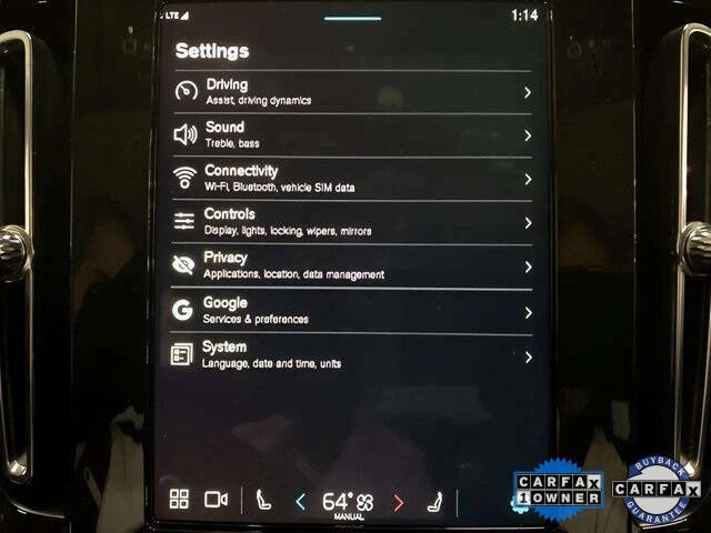 2025 Volvo XC40 B5 Plus Bright Theme