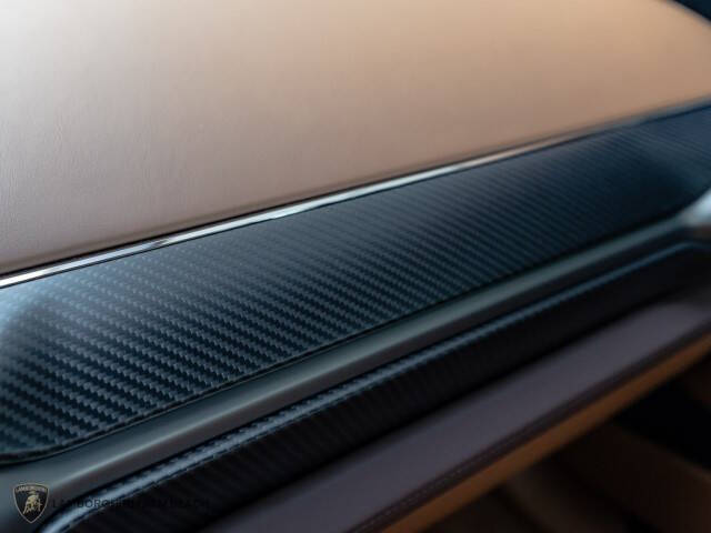 2025 Aston Martin Vanquish