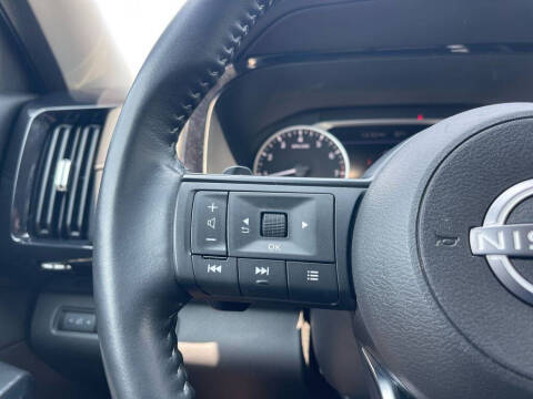 2024 Nissan Pathfinder SV