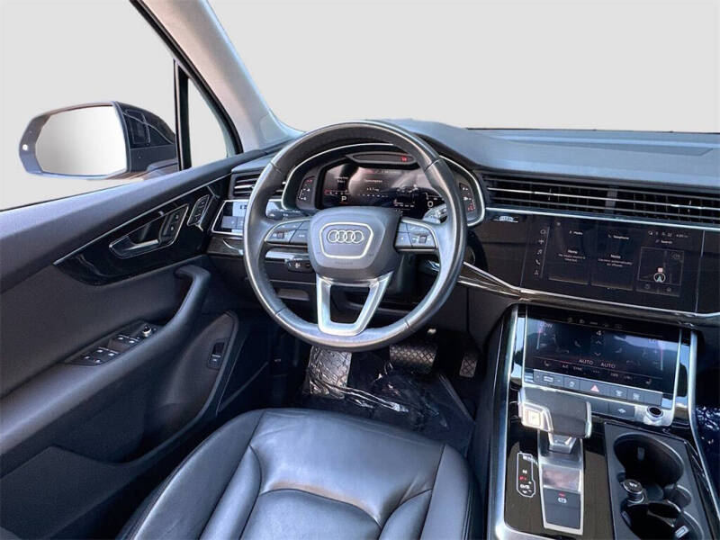 2022 Audi Q7 quattro Premium Plus 55 TFSI
